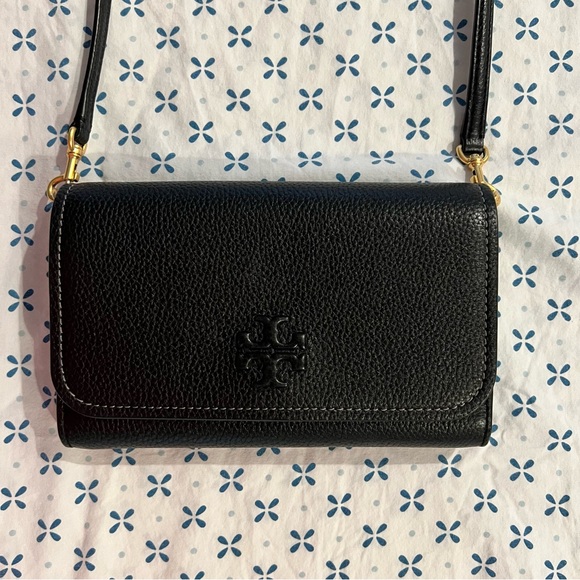 Like NEW Tory Burch crossbody - Picture 13 of 15